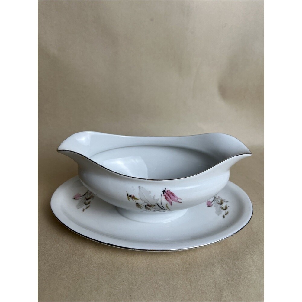 VTG Royal Dutchess Bavaria Germany Mountain Bell Pink Gravy Boat bowl Plate - Picture 1 of 9